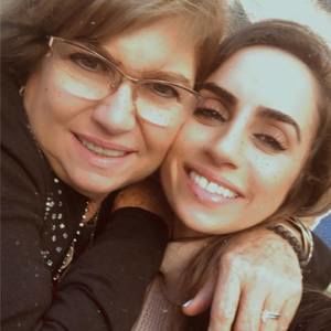 Meet your Posher, Monica